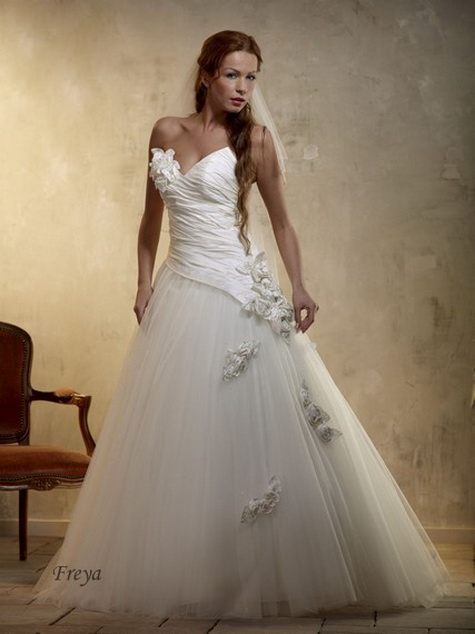 Wedding Gown of the Week-47