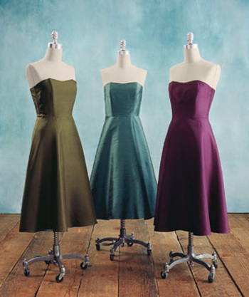bridesmaid dresses when to buy