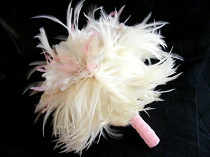 unique-bridal-bouquet-feather